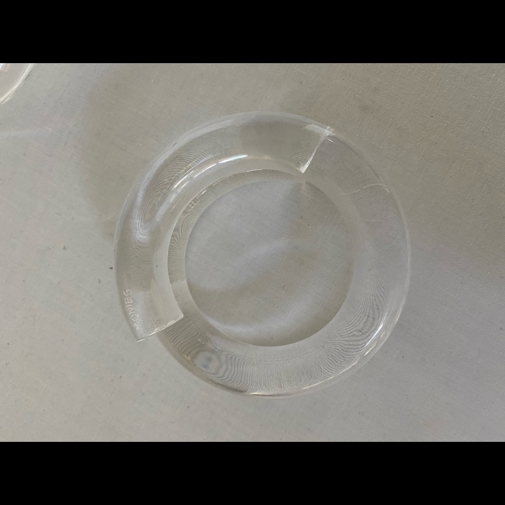 ❌SOLD❌ MONIES Clear Acrylic Slip-On Sofia Bracelet - Picture 6 of 7